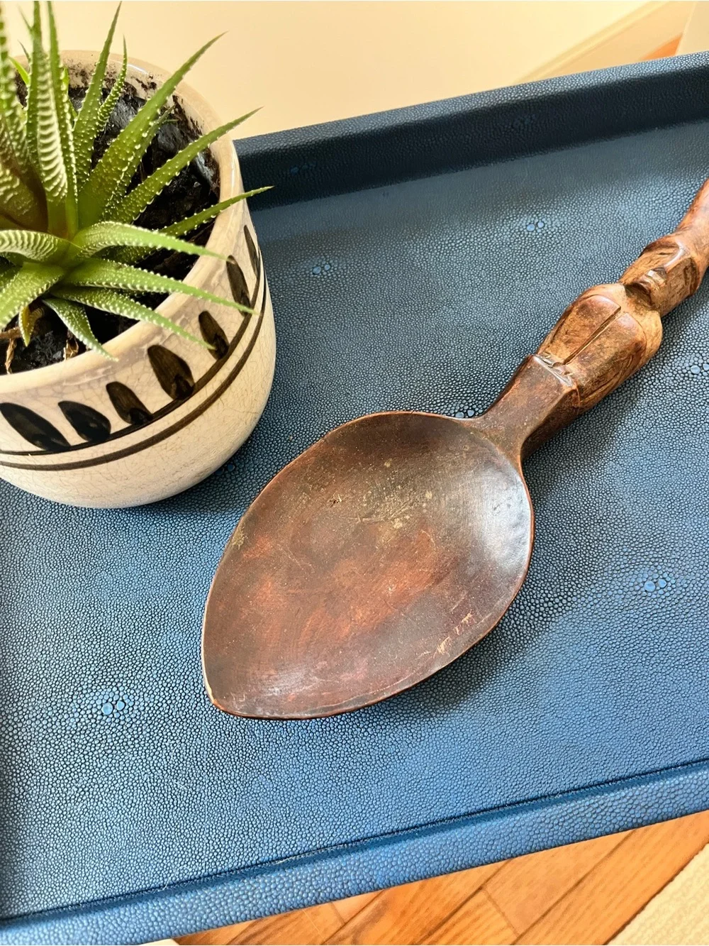 N/A vintage hand